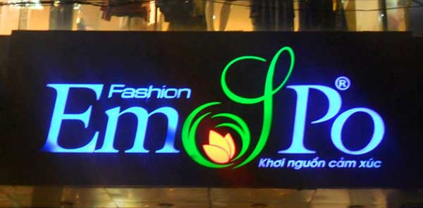 Thiết kế thi công đèn Led trang trí shop thời trang - Sài Gòn CPA
