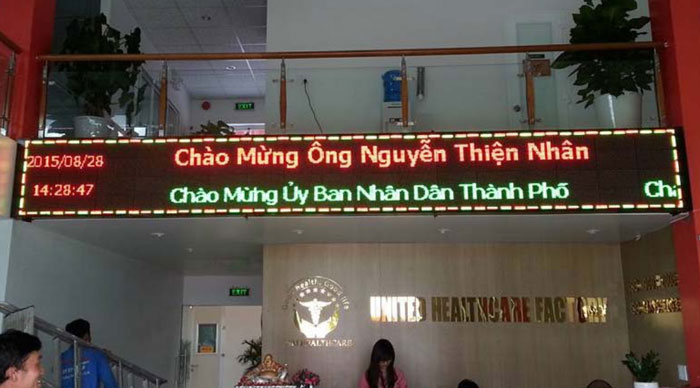 Bảng Hiệu LED Chạy Chữ Có Nên Sử Dụng Không? Báo Giá 2026